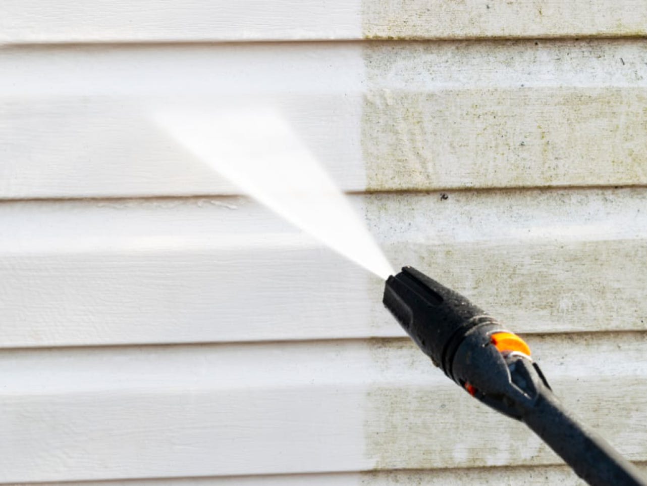 Garden Clean up Mount Wellington, Hedge & Tree Trimming, Lawnmowing and more. Eastern Property Services